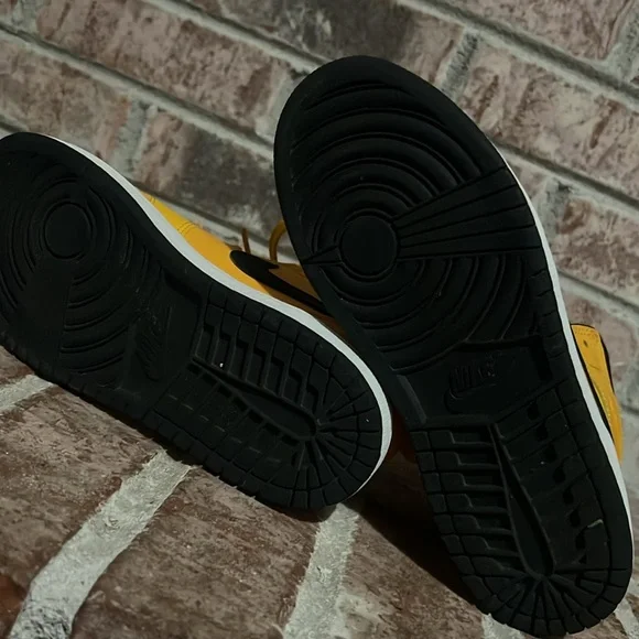 Kids preschool Jordan 1 mid University Gold size 2y - Picture 13 of 13